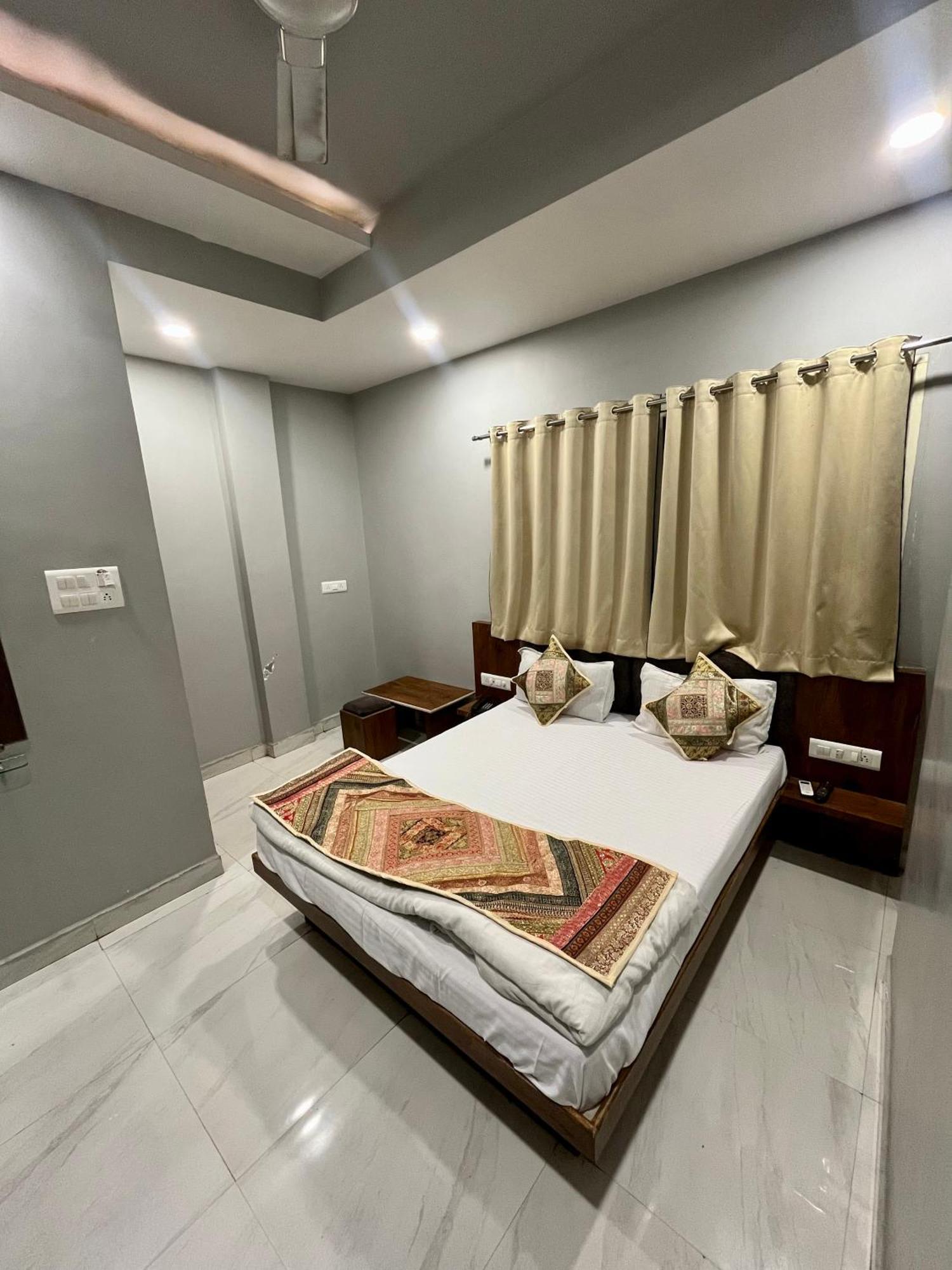 Hotel Shankar Ujjain Εξωτερικό φωτογραφία